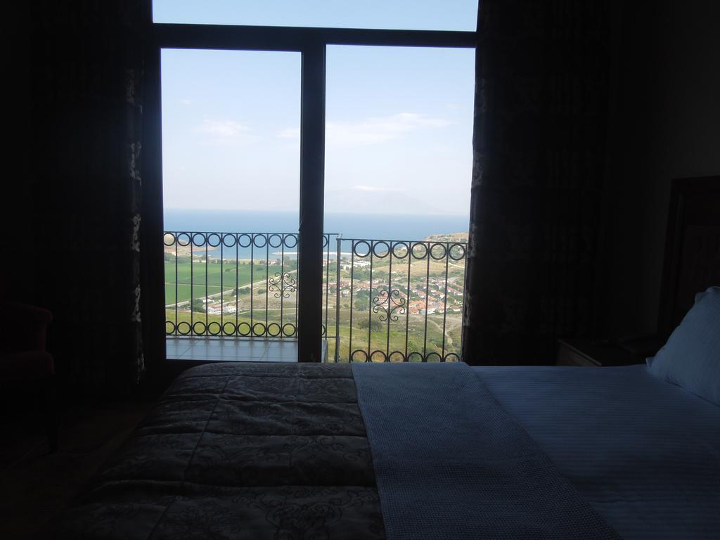 Masi Hotel İmroz Стая снимка