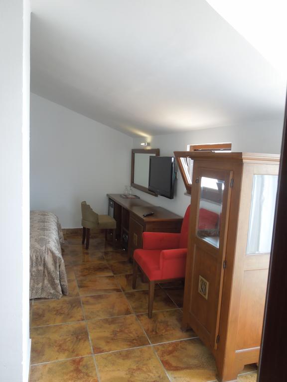 Masi Hotel İmroz Стая снимка