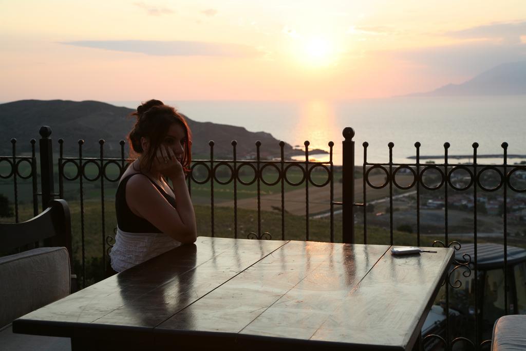 Masi Hotel İmroz Екстериор снимка