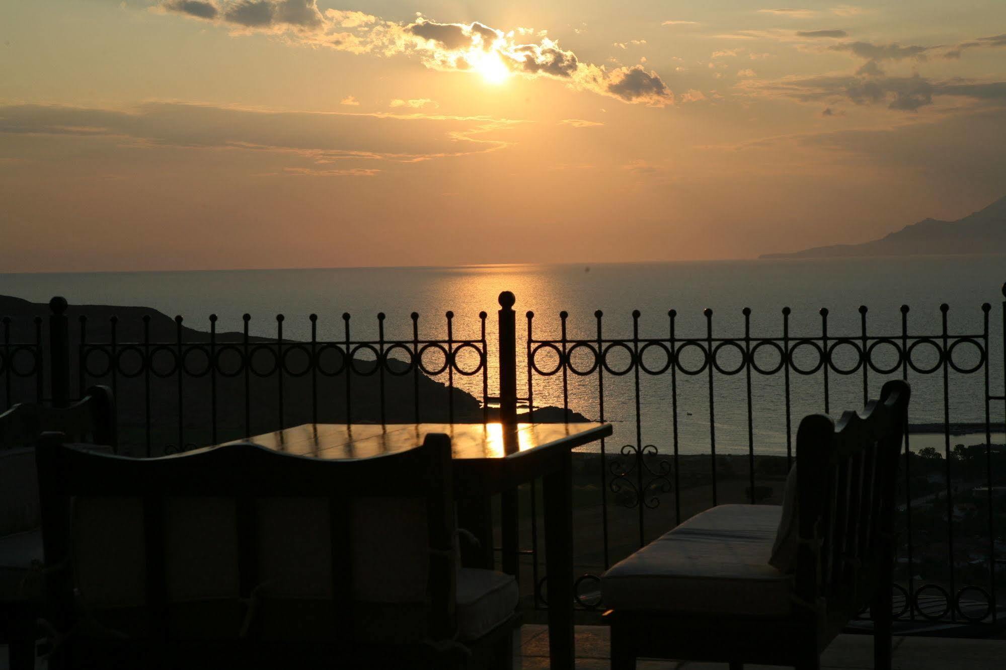 Masi Hotel İmroz Екстериор снимка